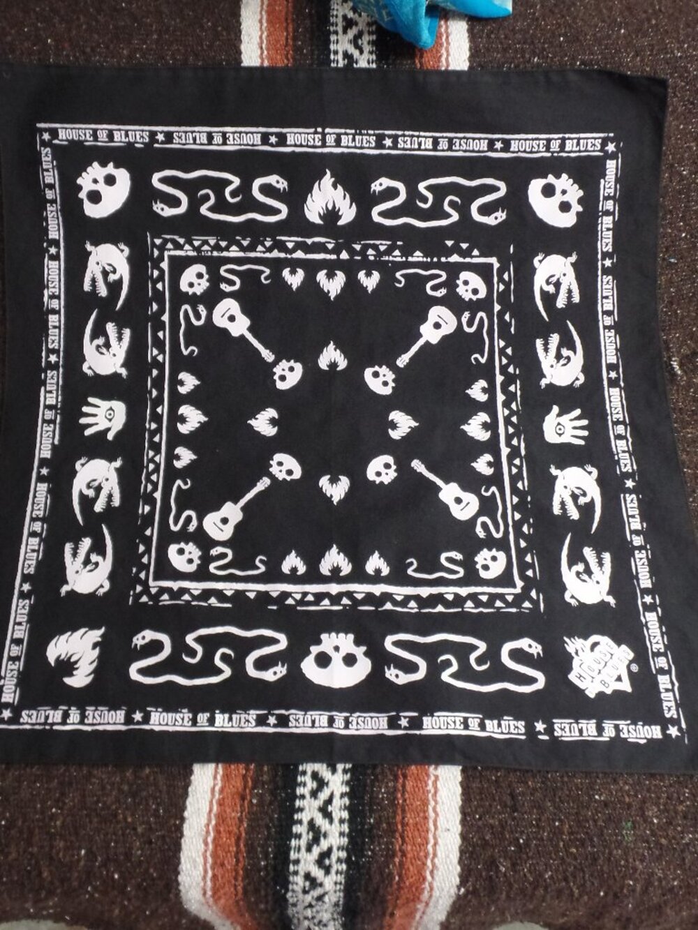 House of Blues Skull Bandana BLK/WHT Scarf